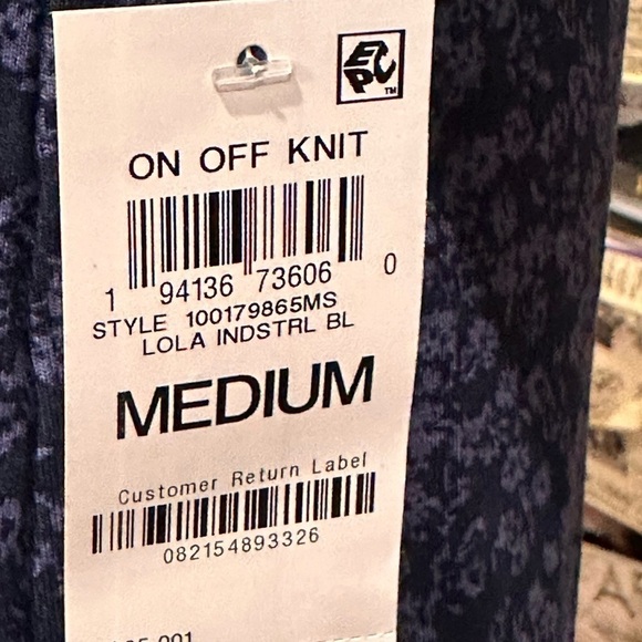 Style & Co Peplum Popover Top Size M. Navy Multi Ruffles at Hem Half sleeves NWT - Picture 9 of 11